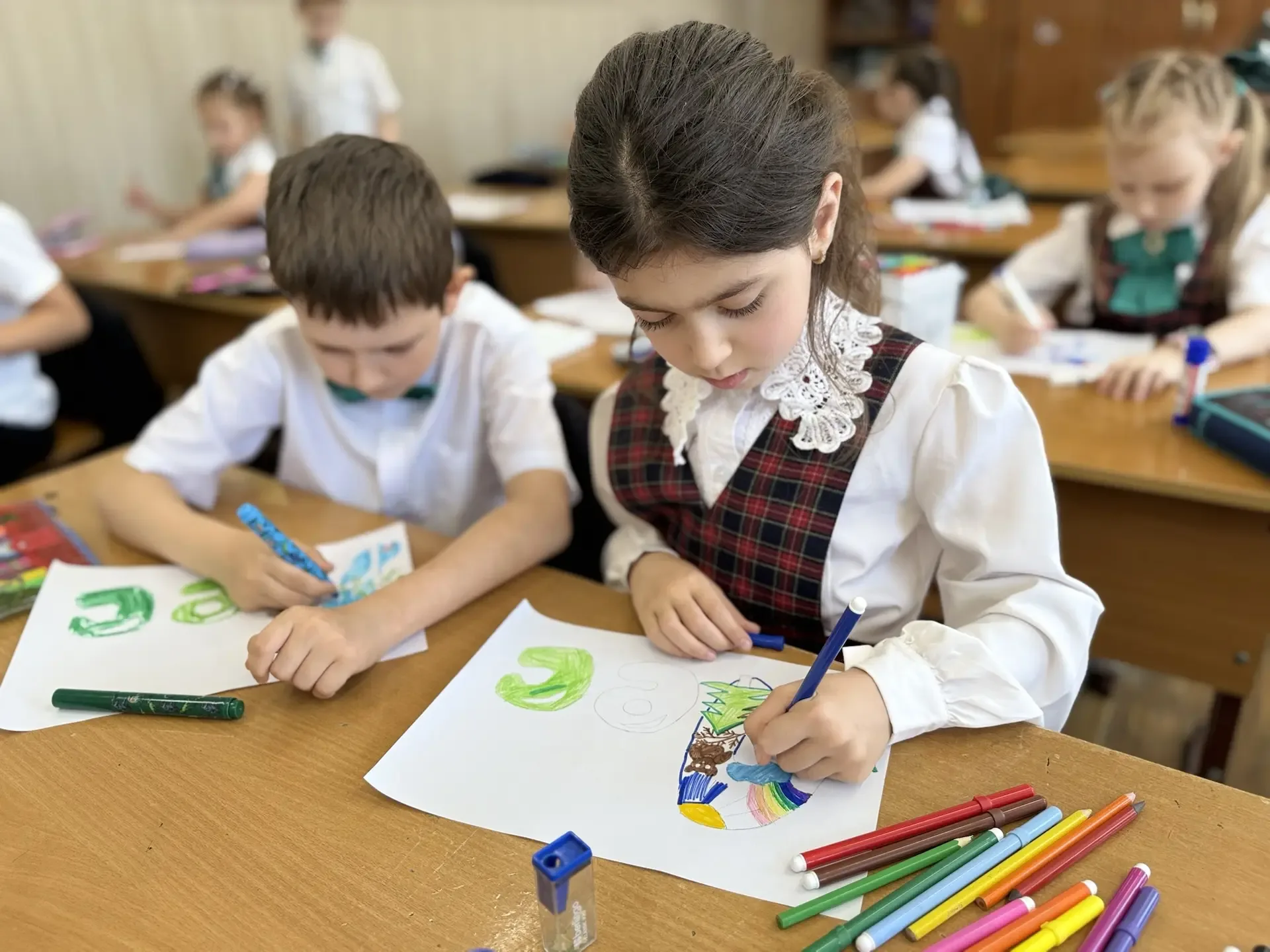 🍃✍️ 24 мая — День славянской письменности и культуры.  В младших классах прошёл удивительный художес