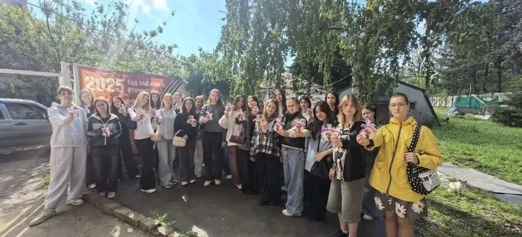 Ребята ✨8б и ✨8в, объединившись, побывали вчера в месте добра и силы💪, в скромном месте, где неравно