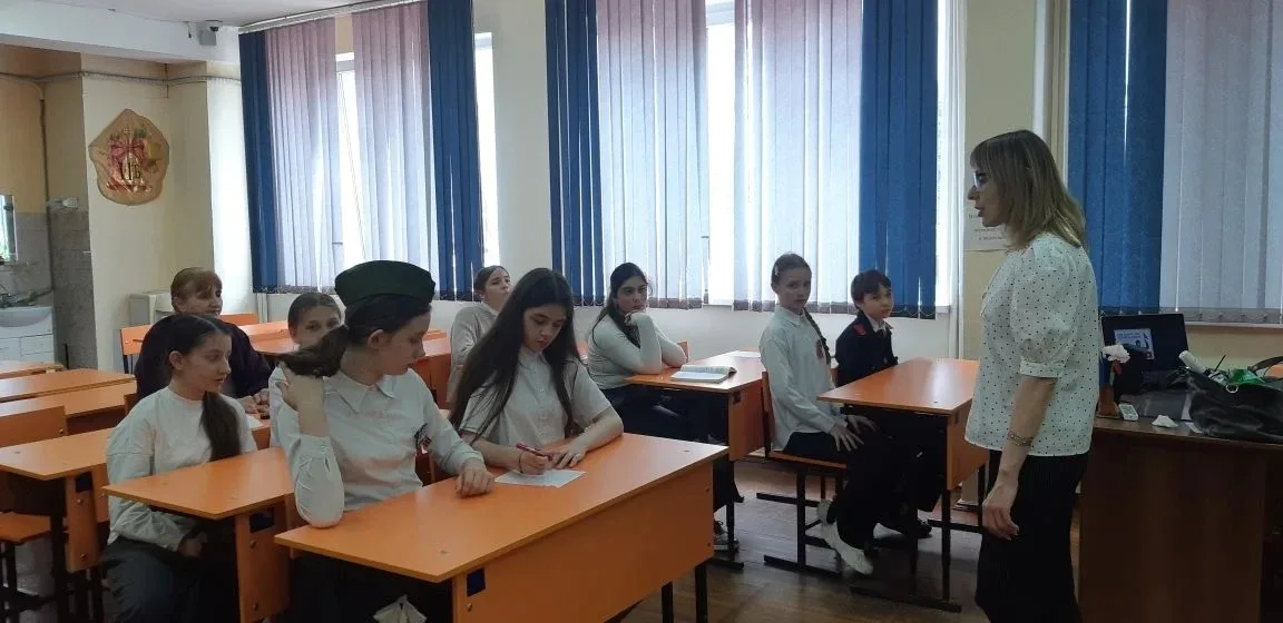 В школе традиционно прошло мероприятие «Дорогами войны», в котором приняли участие ученики 6–7 класс