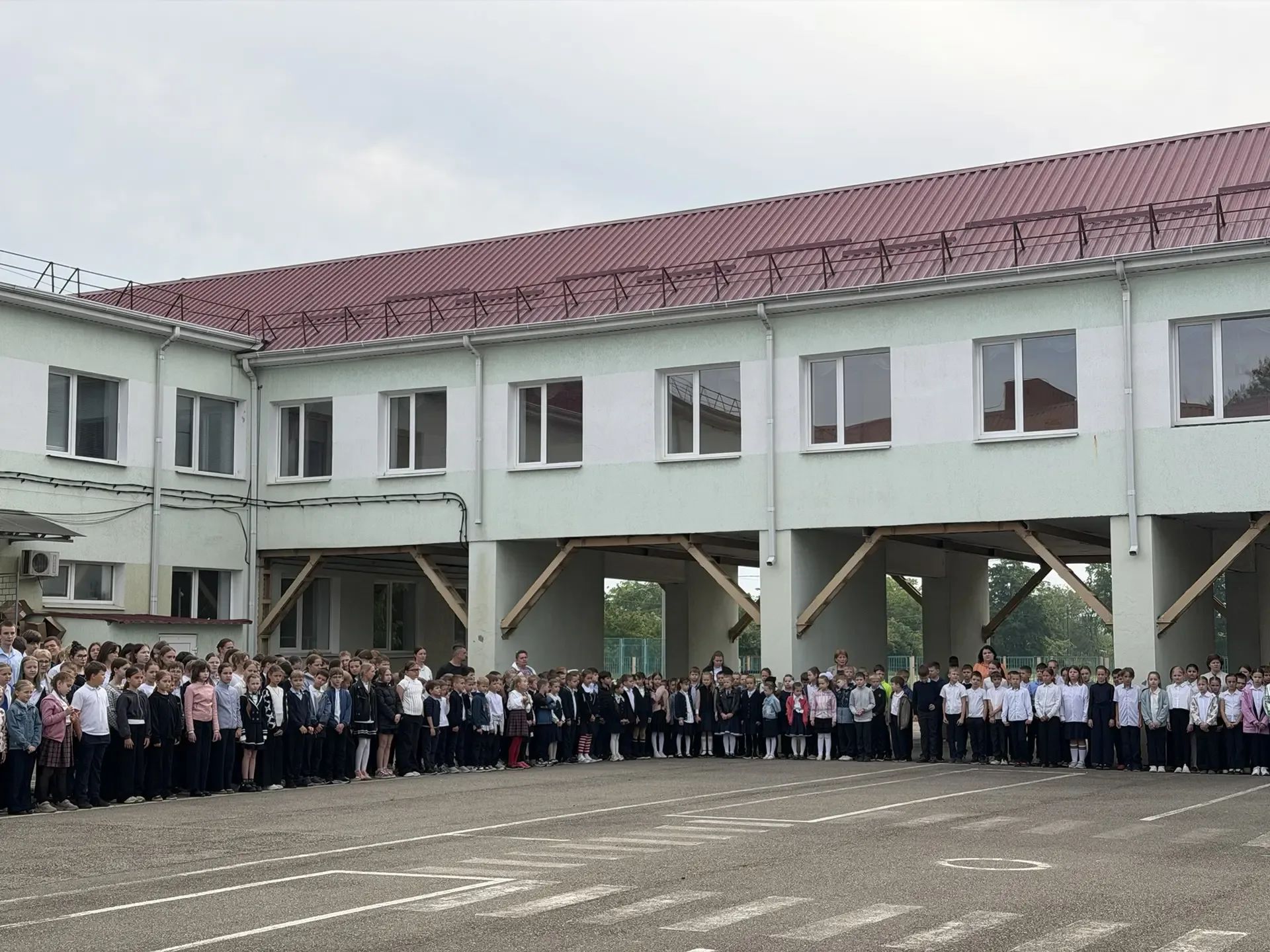 🔔В нашей школе прошла традиционная линейка, посвященная началу учебной недели.  🏆В рамках линейки со