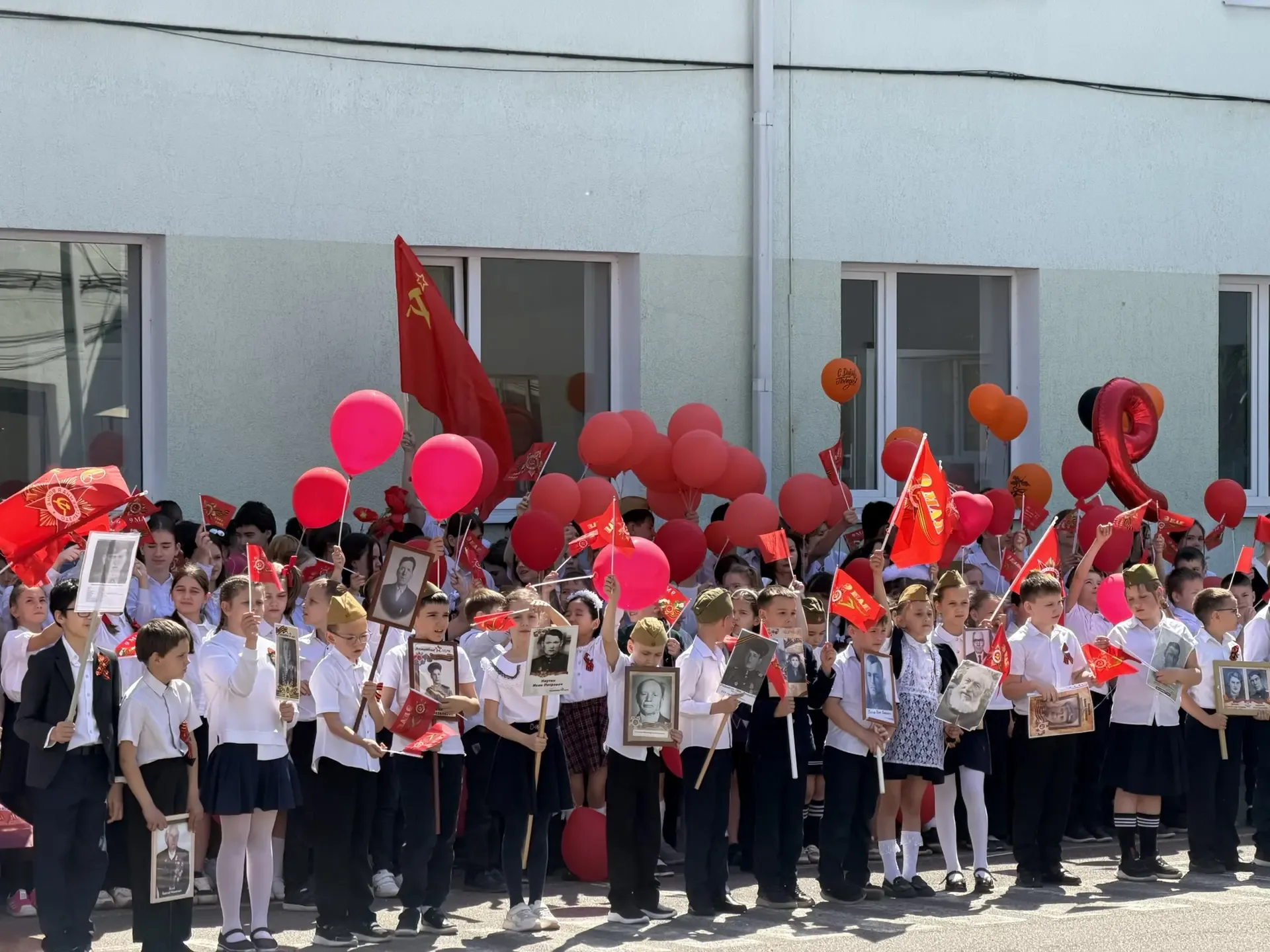 9 мая - День Победы!🕊️  Подвиг предков живёт в наших сердцах и поступках, а память, которую мы береж