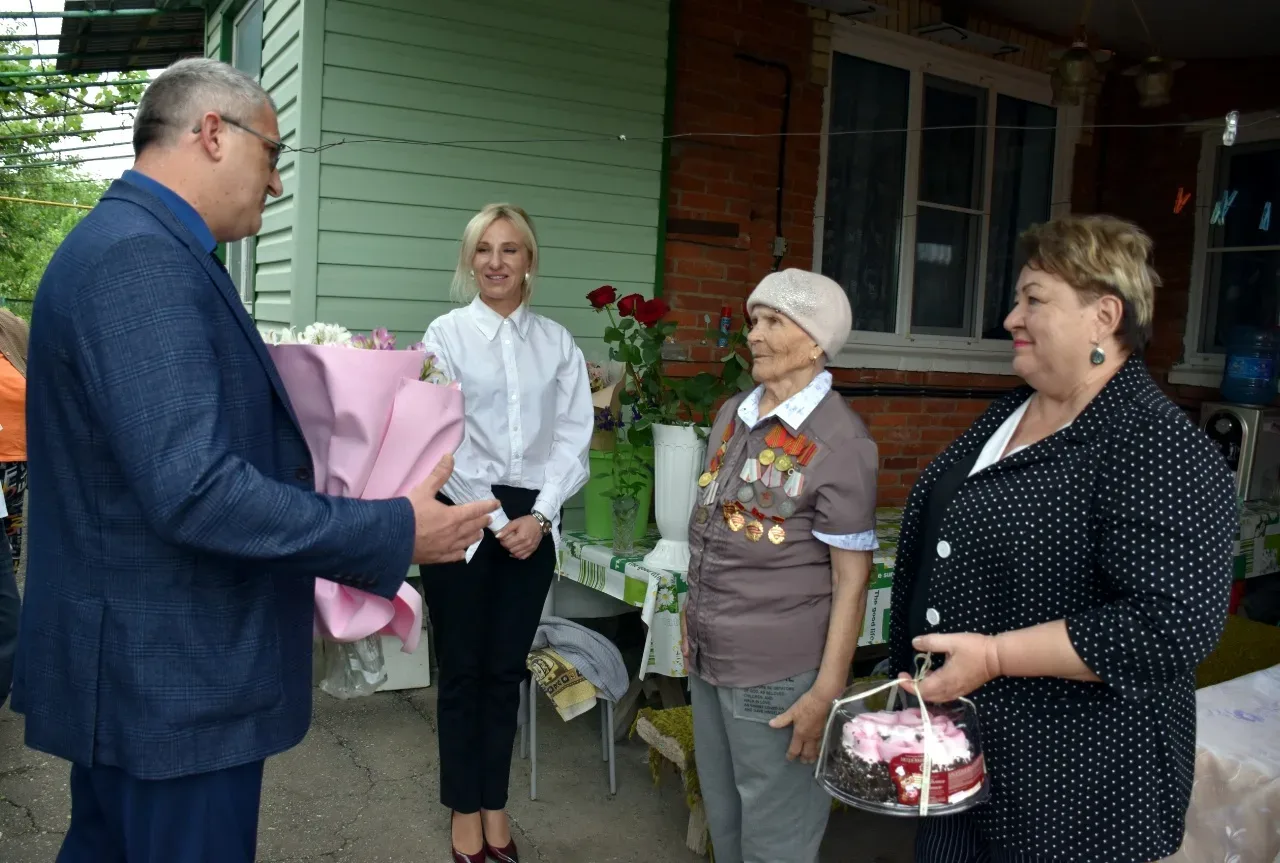 🎉 Юбилей Екатерины Мироновны Кореловой  Сегодня, 18 мая, свой большой и светлый юбилей отмечает Екат