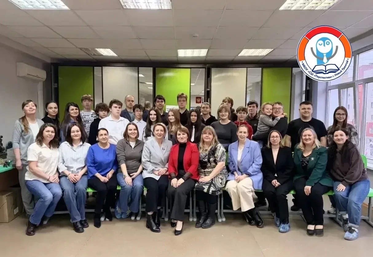 🎬✨ Семейный мульт-квиз: финал учебного года с улыбками! 🎶👨‍👩‍👧‍👦  Для родителей и учащихся 8 «А» кла