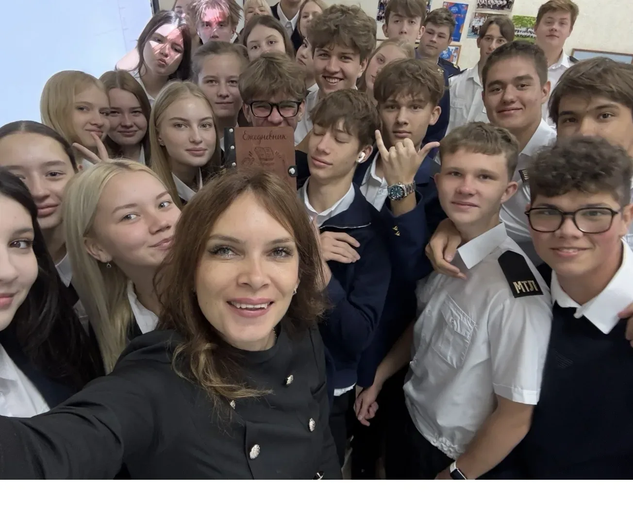 Один день из жизни Ирины Николаевны Реутт , советника директора по воспитанию   от лица лицеистов   