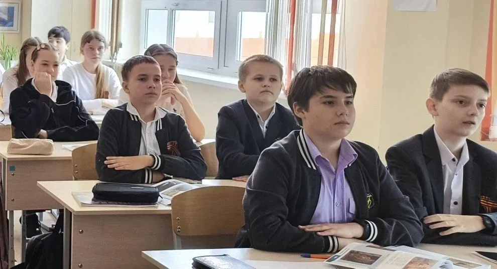 Для учащихся 1–8 классов МАОУ СОШ №19 им. Героя России С. А. Наточего состоялась информационная мину