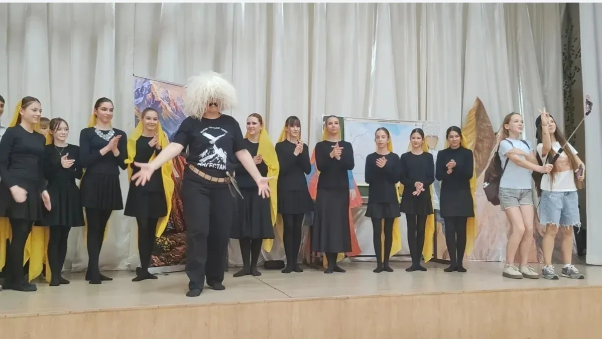 🎉 Фестиваль «От края до края»: третий день — триумф седьмых классов!   Позади два ярких, незабываемы