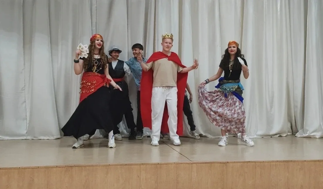 🎉 Фестиваль «От края до края»: третий день — триумф седьмых классов!   Позади два ярких, незабываемы