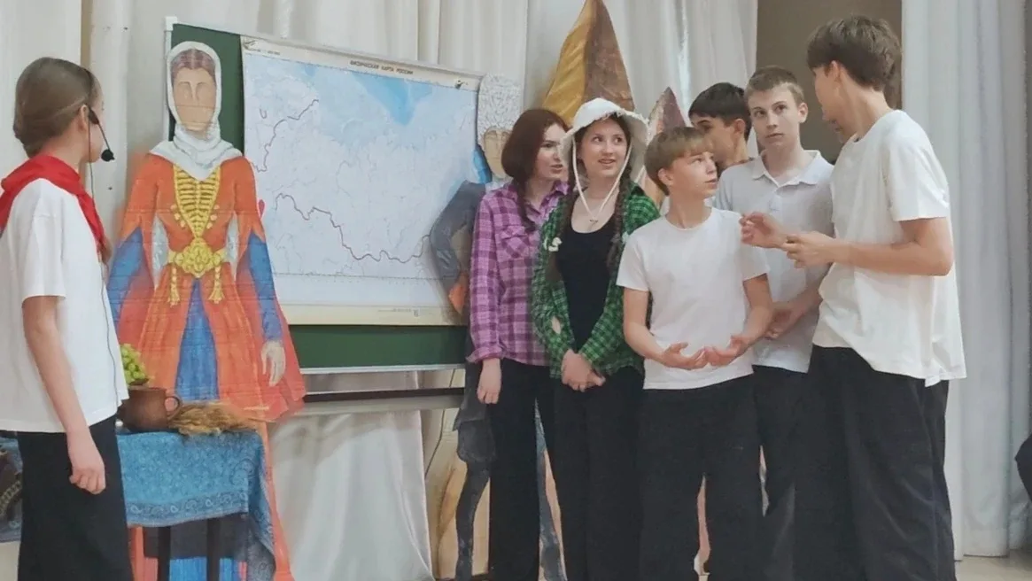 🎉 Фестиваль «От края до края»: третий день — триумф седьмых классов!   Позади два ярких, незабываемы
