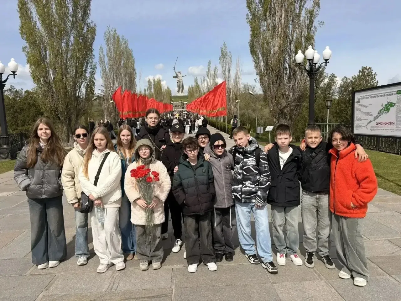 ✨ Путешествие в историю: наш 5В класс в Волгограде! ✨🚌  На днях наш класс отправился в невероятную э