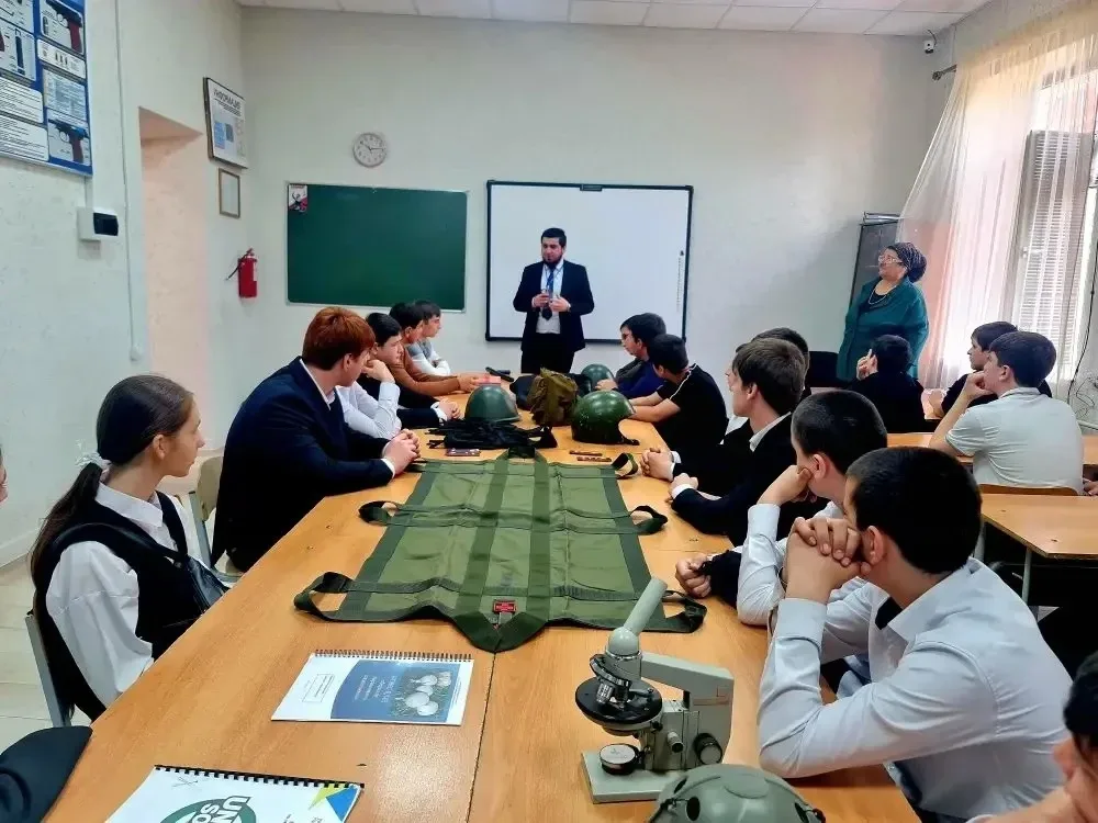 Сегодня учащиеся нашей школы вместе с классным руководителем Мужайдиновой Саидой Сайгидовной посетил