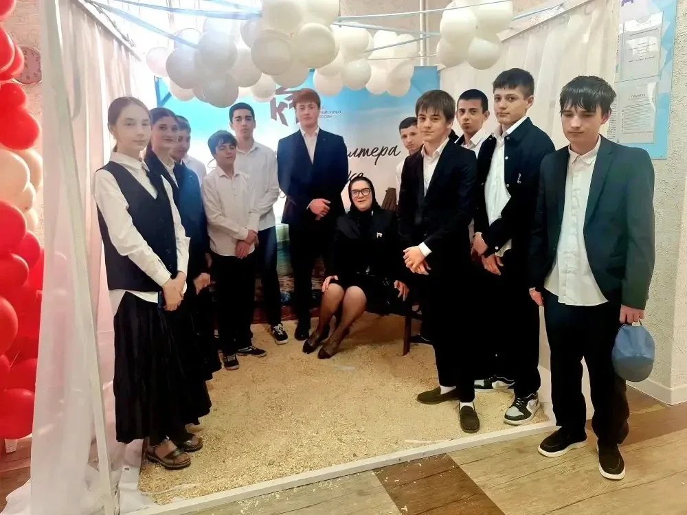 Сегодня учащиеся нашей школы вместе с классным руководителем Мужайдиновой Саидой Сайгидовной посетил