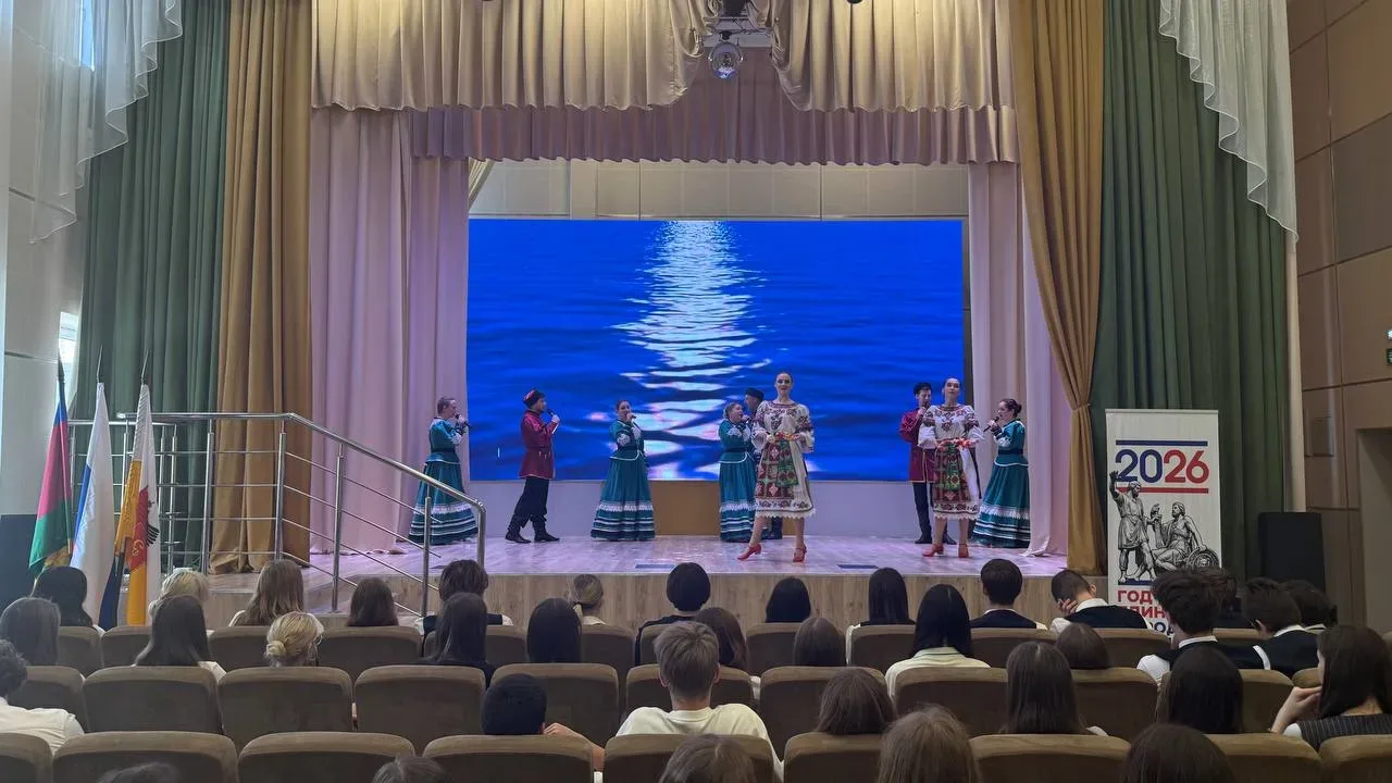 🎵 Музыкальная весна в гимназии  87!  Сегодня наша гимназия стала настоящей концертной площадкой: с т