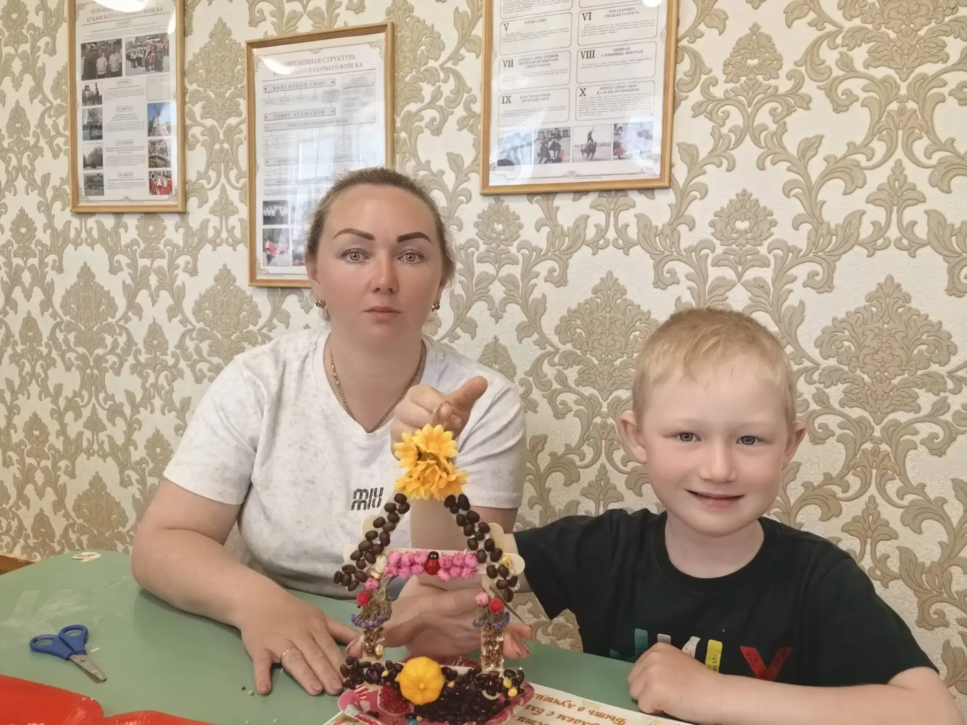 ВСЕ НАЧИНАЕТСЯ С СЕМЬИ  В преддверии Международного дня семьи в детском саду № 9 ст. Камышеватской п