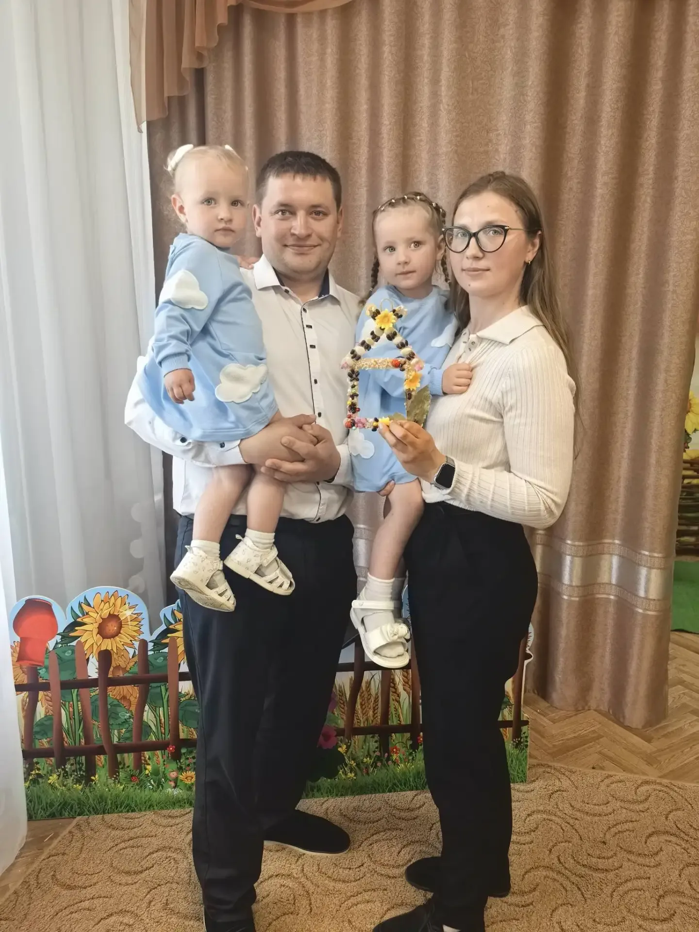 ВСЕ НАЧИНАЕТСЯ С СЕМЬИ  В преддверии Международного дня семьи в детском саду № 9 ст. Камышеватской п