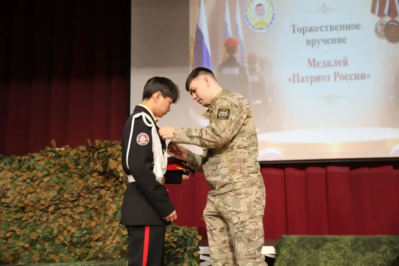 Сегодня в нашей школе прошло значимое событие, наполненное одновременно и чувством гордости, и светл