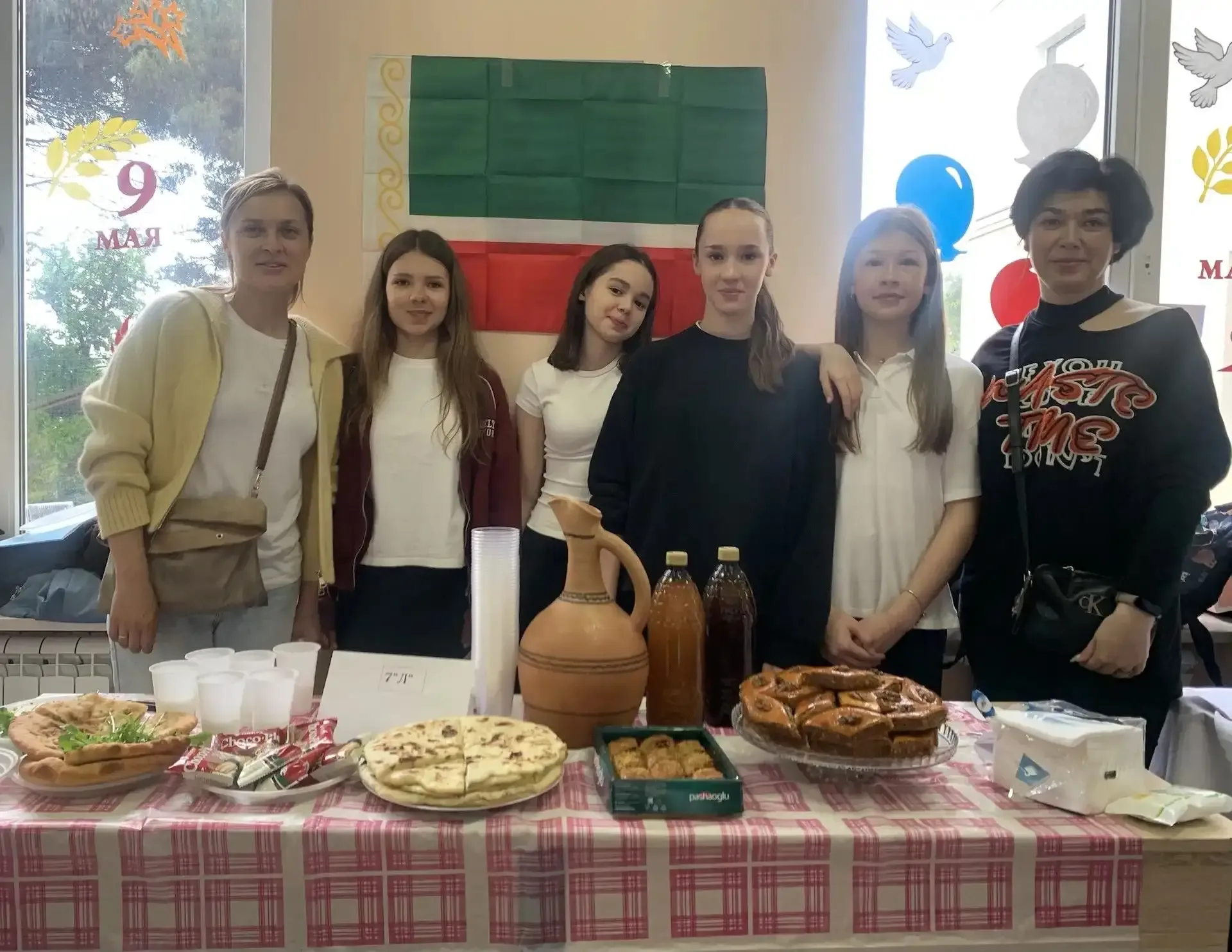 🌍 ГОД ЕДИНСТВА НАРОДОВ РОССИИ: БЛАГОТВОРИТЕЛЬНАЯ ЯРМАРКА Сегодня, 15 мая, в нашем лицее прошла благо