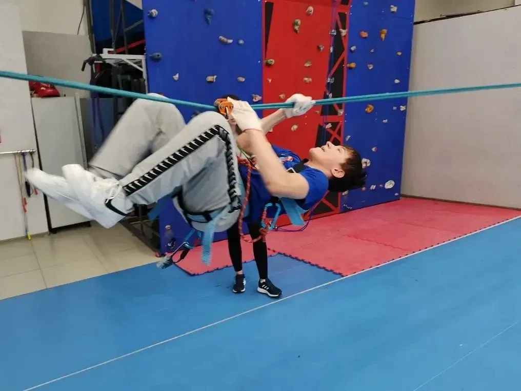 🏆 Бронза на муниципальном этапе слёта-соревнования «Школа безопасности»!  С гордостью сообщаем: кома