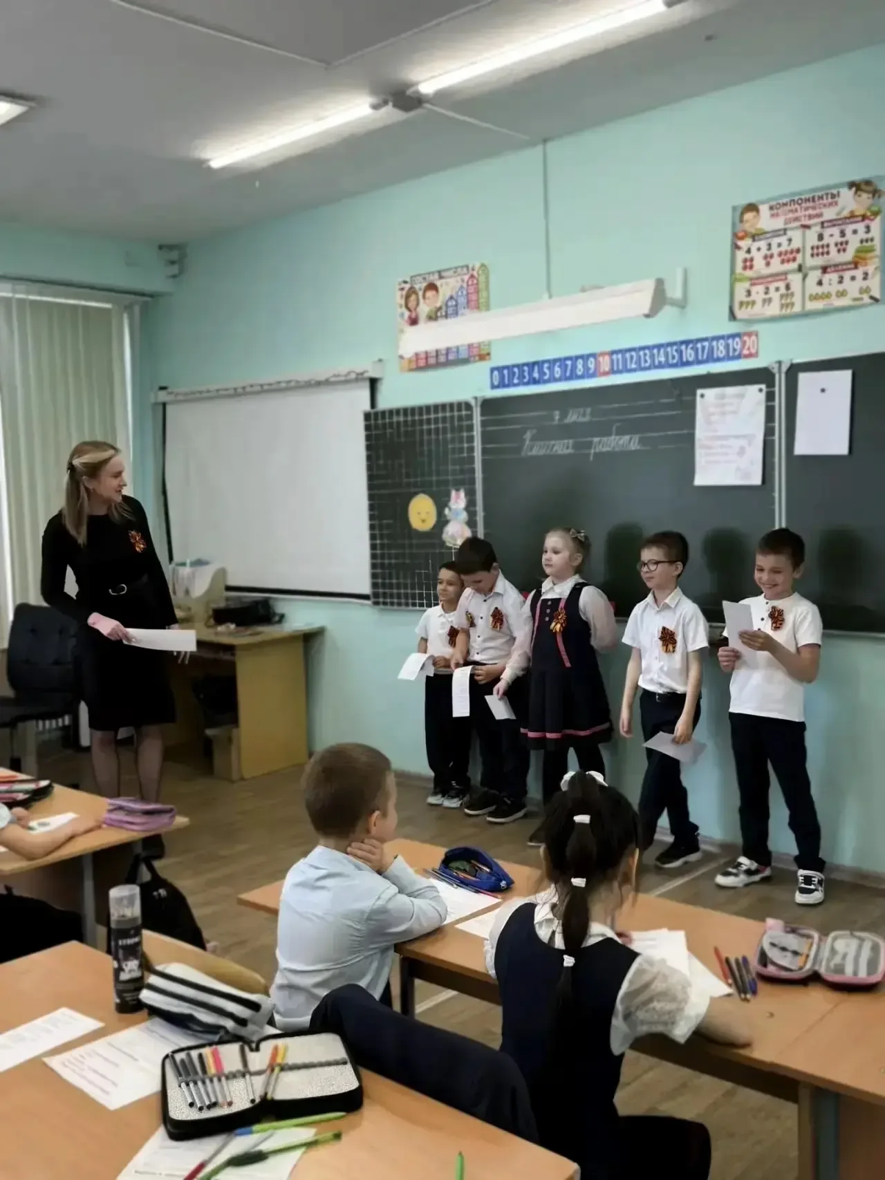 💥В 1 «Д» классе прошёл открытый урок для родителей на тему «Путешествие по сказке» в рамках программ