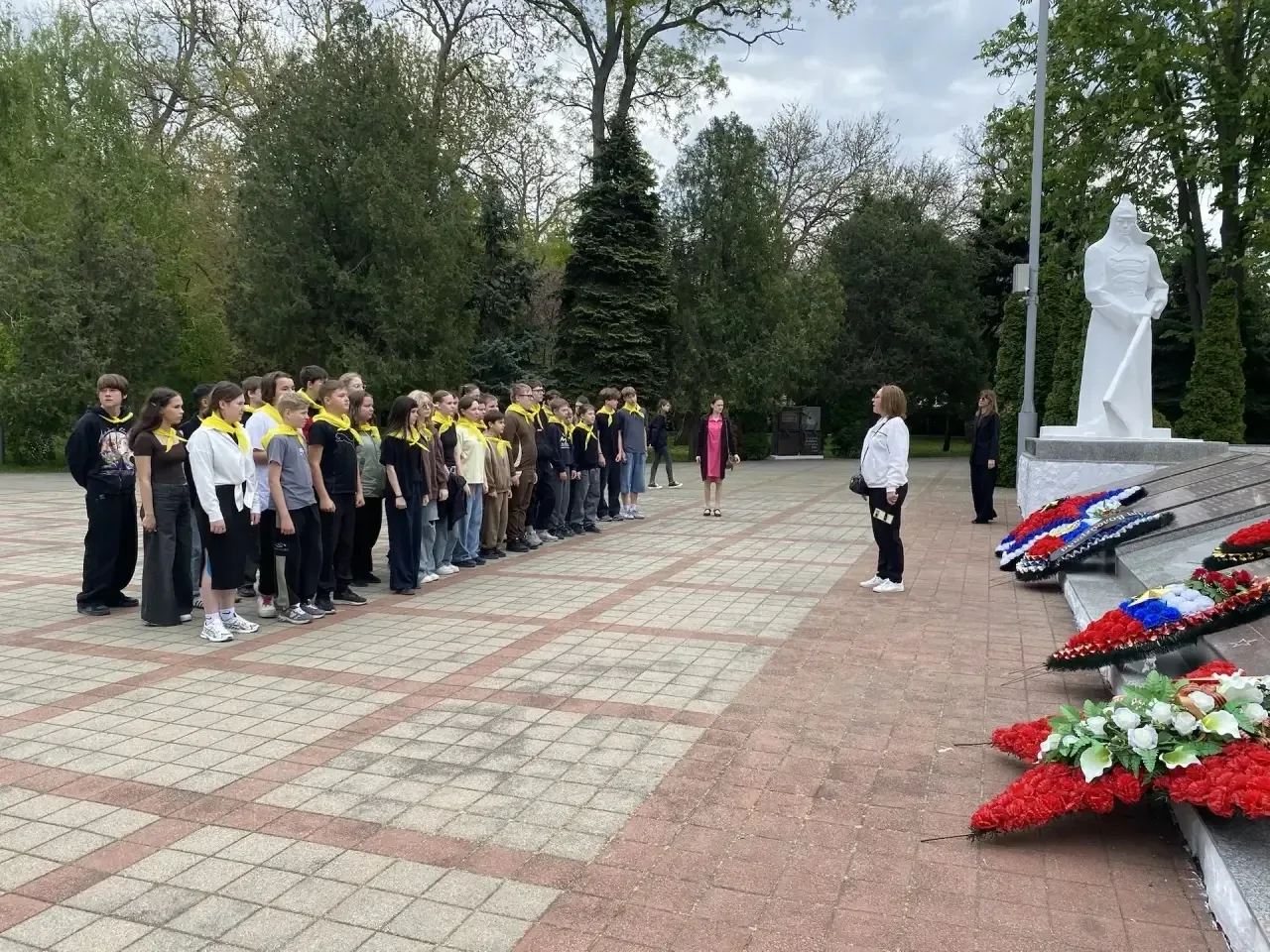 14 мая 6К и 8К отправились по экскурсионному маршруту «ЕДИНСТВО ФРОНТА И ТЫЛА: АНАПА В ГОДЫ ВОЙНЫ». 