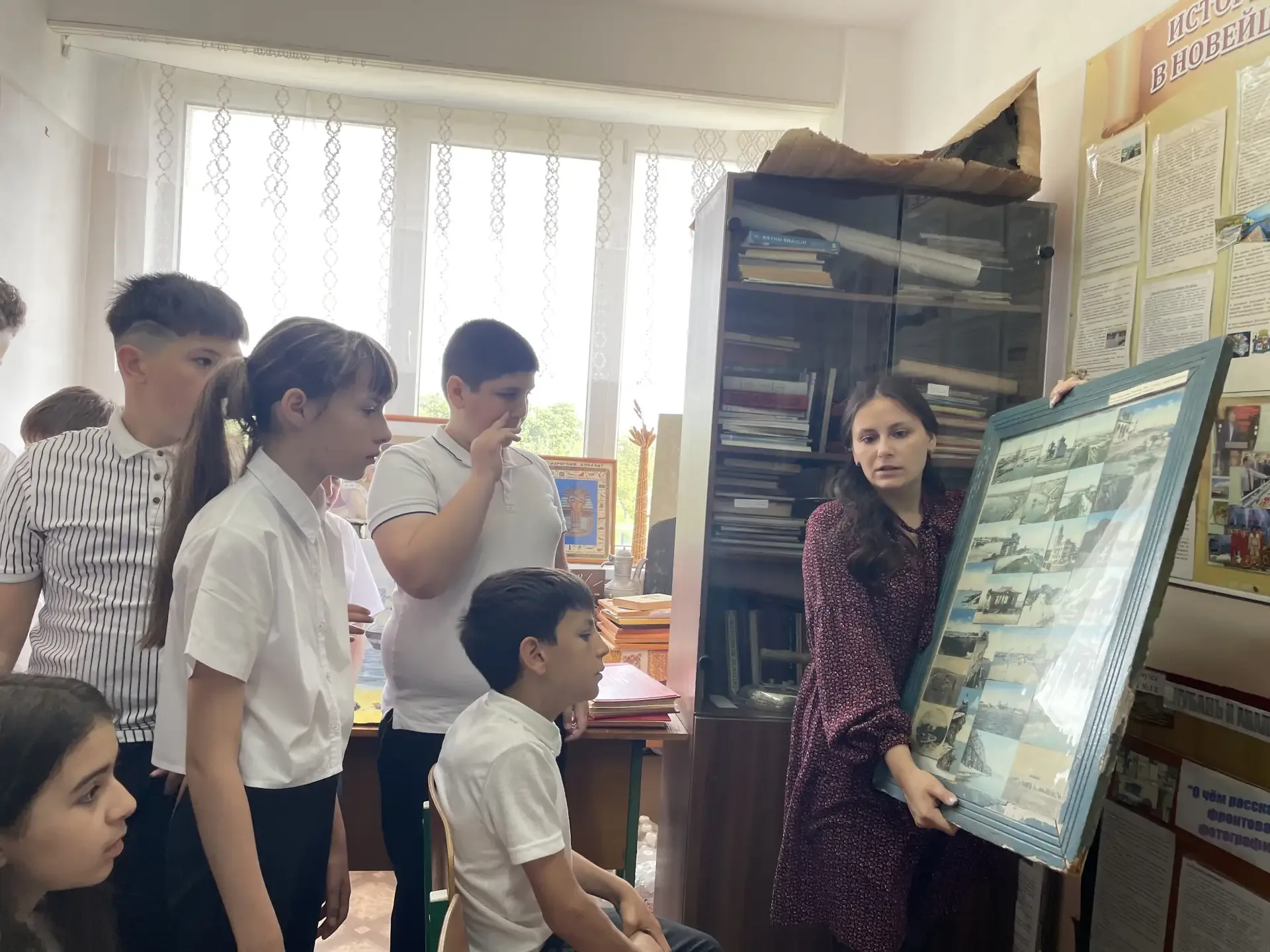 🎉 День музеев в нашей школе: погружение в историю!  Сегодня, 18 мая, в Международный день музеев, в 