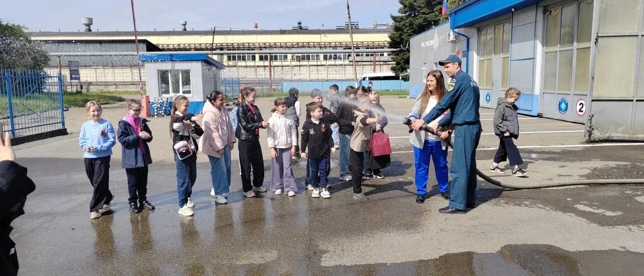 🔥 30 апреля — День пожарной охраны России!  В рамках Всероссийской акции "Мой труд-мой старт", учени