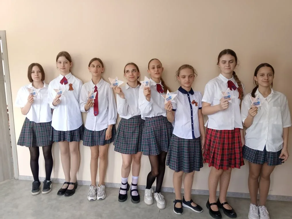 Продолжаем делиться с вами новостями Дня Победы ⭐!  В преддверии великого праздника в лицее прошёл ц