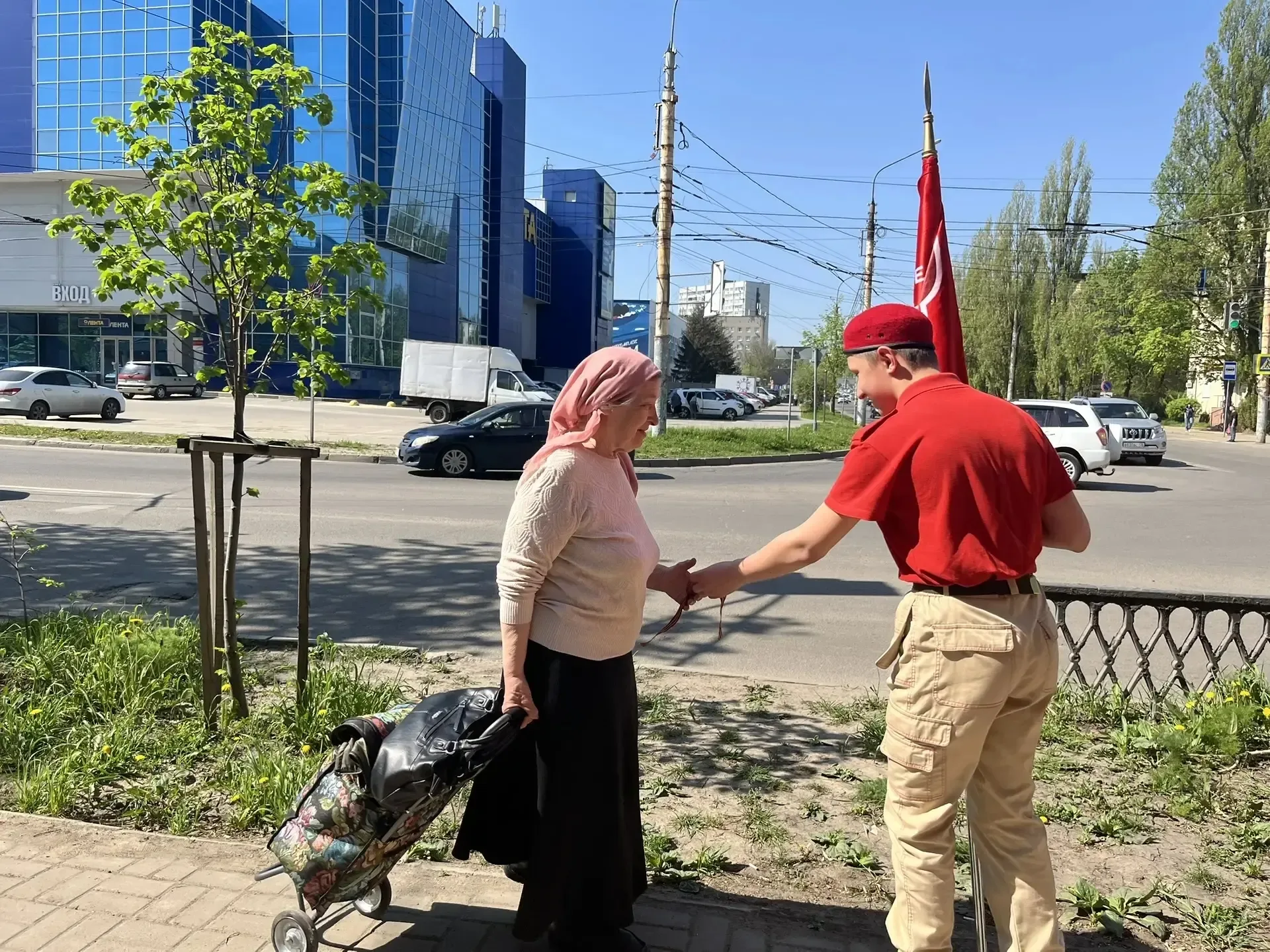Продолжаем делиться с вами новостями Дня Победы ⭐!  В преддверии великого праздника в лицее прошёл ц