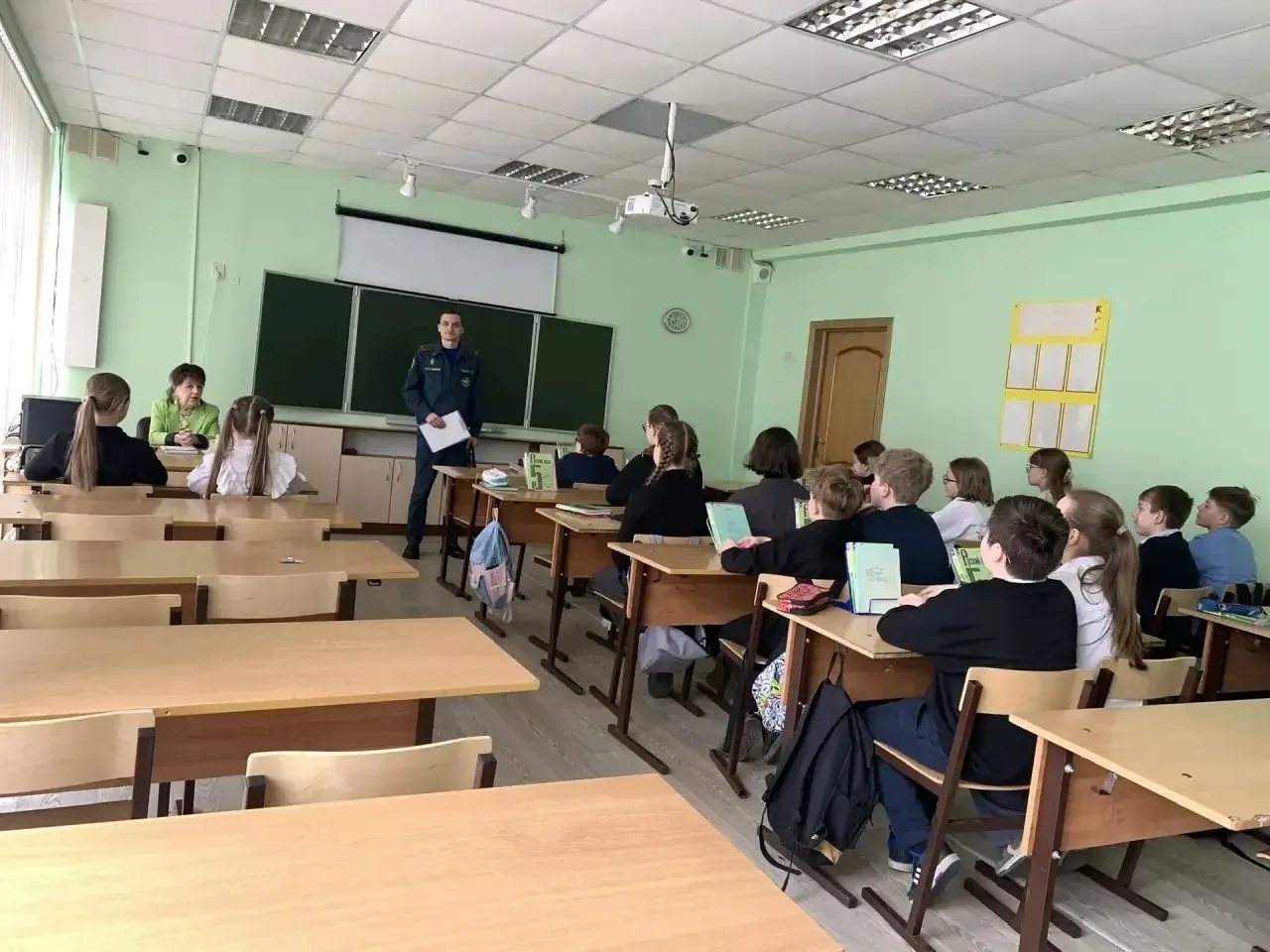 ❗️Безопасные праздники ❗️Уроки пожарной безопасности❗️29 апреля в нашей гимназии прошли важные профи