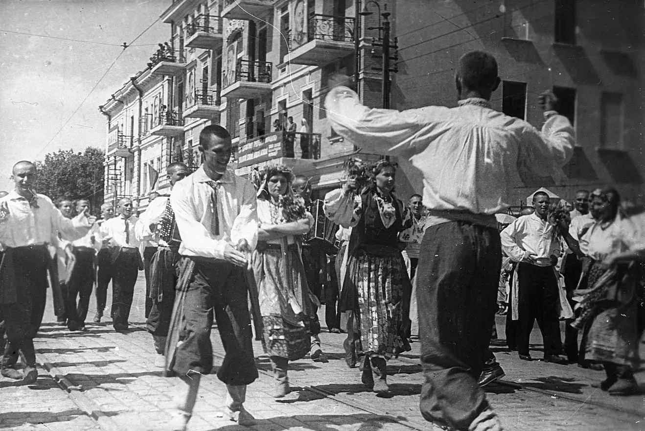 🌺 С праздником Весны и Труда!  Первомай — это больше, чем дата в календаре. Это день, который объеди