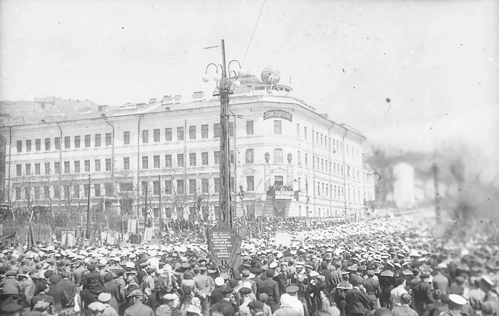 🌺 С праздником Весны и Труда!  Первомай — это больше, чем дата в календаре. Это день, который объеди