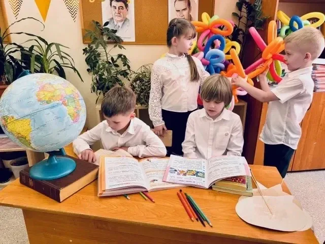 1 «Г» класс успешно закончил учебный год!Позади целый год новых знаний, интересных открытий, первых 