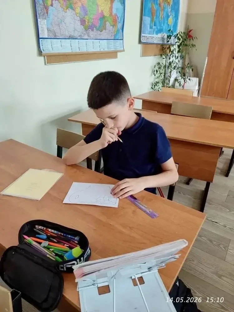 Математика — это не только цифры. Она помогает создавать красивые узоры. В орнаментах часто использу