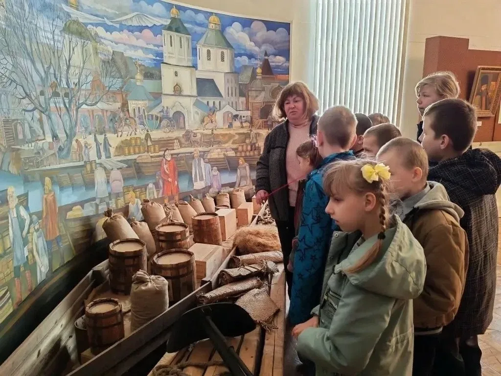 🇷🇺Погружение в историю родного города  🏡14 мая в Демидовском детском доме прошел особенный классный 