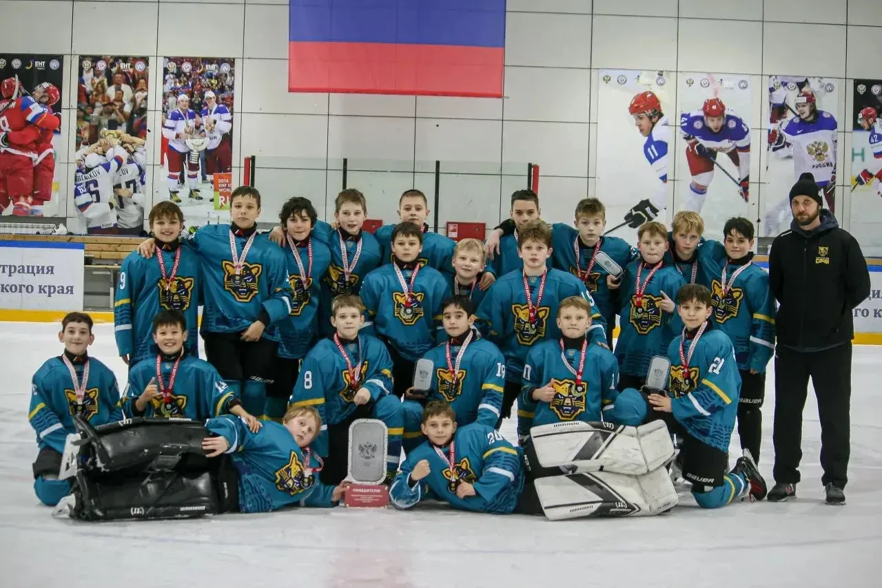 🥅 Наши хоккеисты — в топ-10 России!  🏆Команда ХКСОЧИ 2014, в составе которой играют наши ученики 5 «
