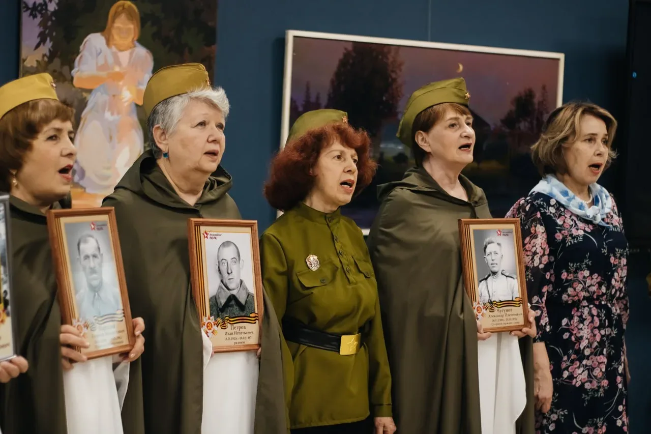 Готовимся к 9 Мая  В клубах «Активного долголетия» уже вовсю готовятся к празднику.  На занятиях дел