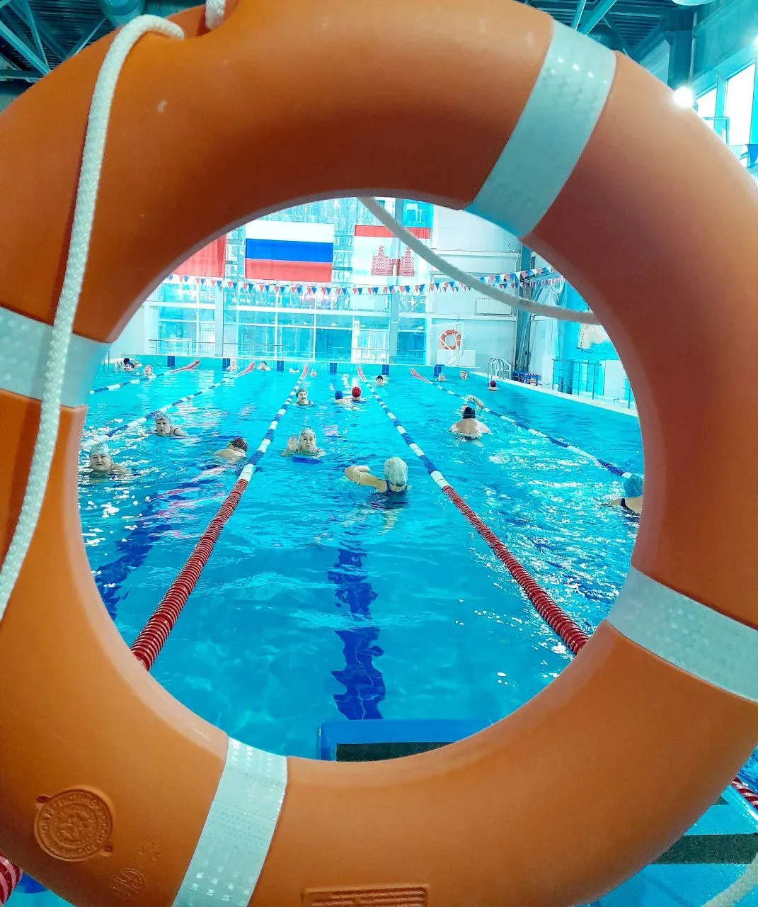 Плавание в бассейне — чит-код для сердца 🏊‍♂️♥️  Плавание признано одним из наиболее эффективных спо
