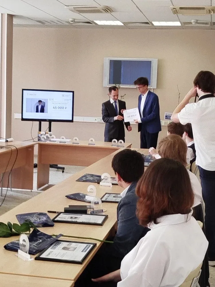 📌 12 мая состоялся финал конкурса  проектов "Юные учёные Ростеха".  Свою работу на тему "Эффективные