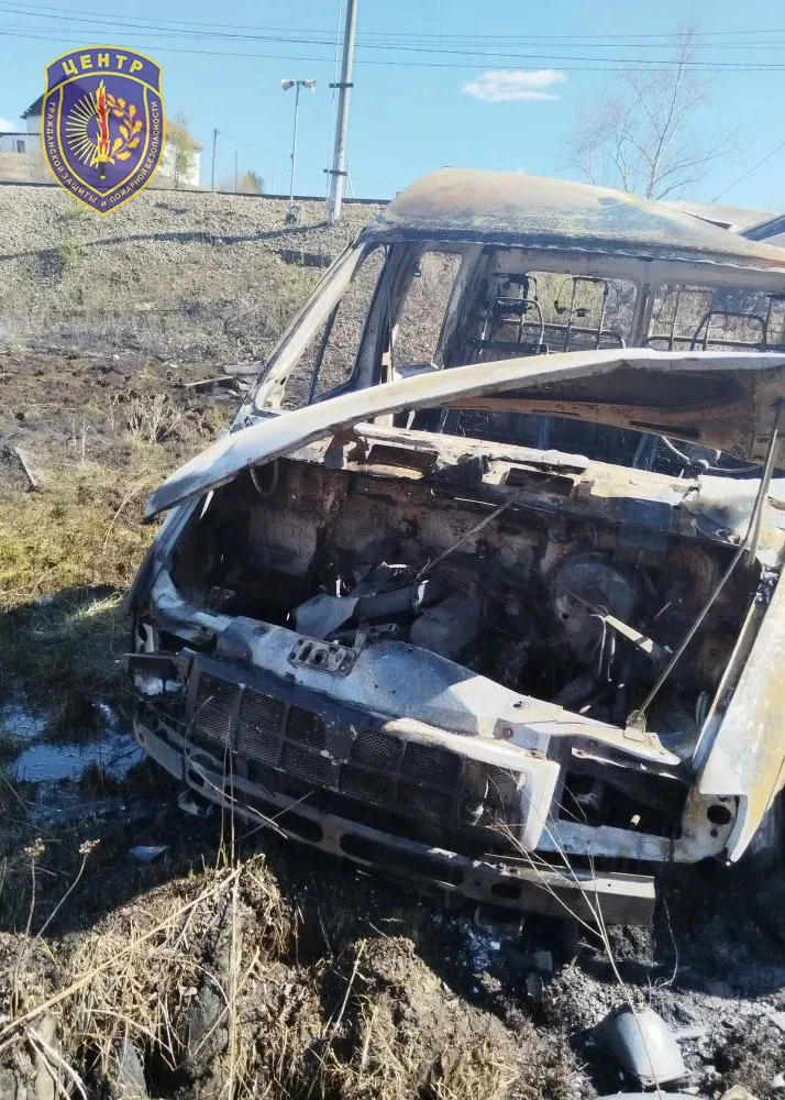 📍Вблизи села Невер произошло ДТП с возгоранием   На железнодорожном переезде в районе села Невер Ско