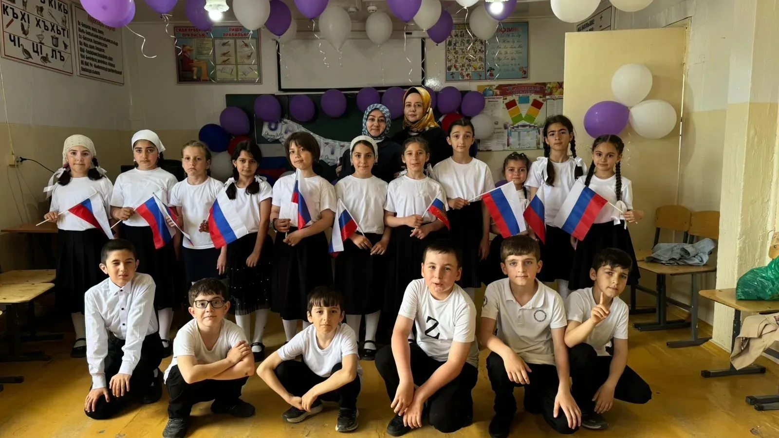 🎉 Сегодня в нашей школе состоялось важное и волнительное событие — торжественная церемония посвящени