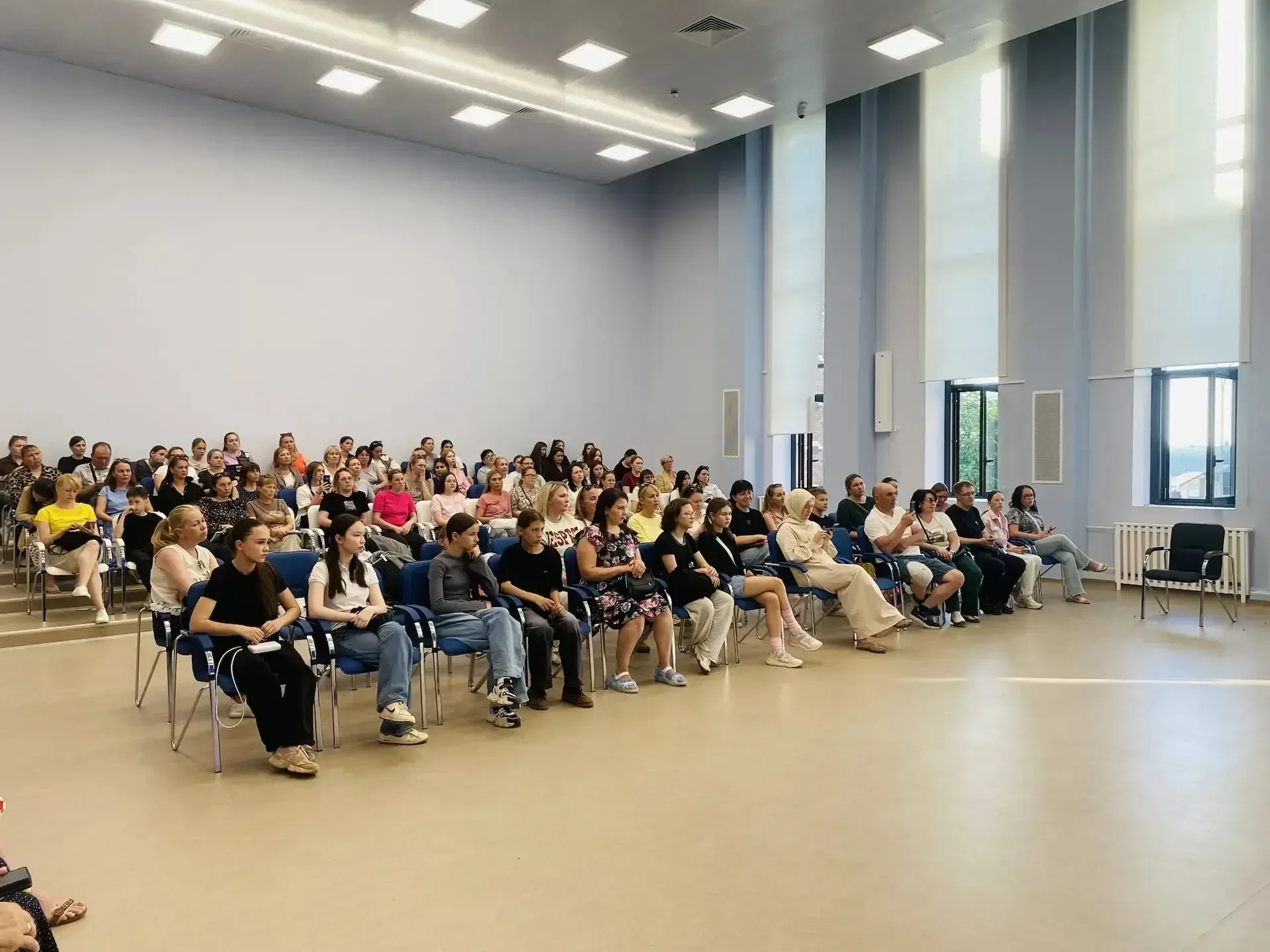 🗓Общешкольное родительское собрание «Дети и онлайн‑угрозы: экстремизм и терроризм» В новом корпусе н