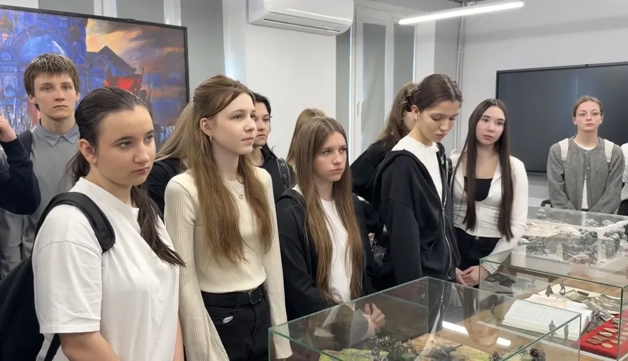 🌟 Первые экскурсии в Музее Памяти Астраханского государственного политехнического колледжа (АГПК)  ✨