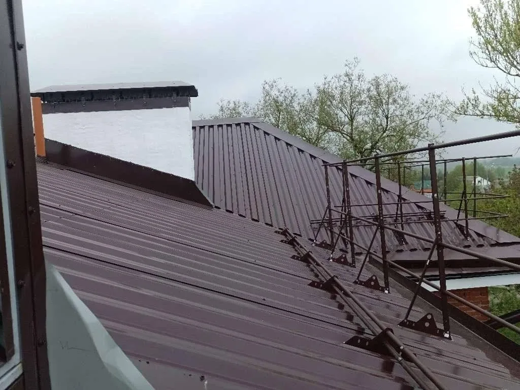 🏠 Капитальный ремонт кровли завершился в селе Ситне-Щелканово  В селе Ситне-Щелканово городского окр