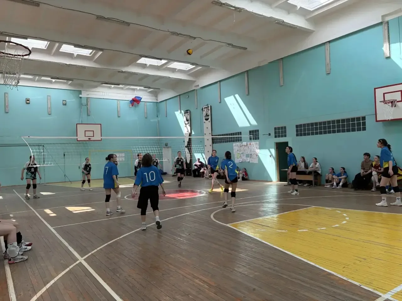 🏐 Наши юные спортсмены показали отличные результаты!  Недавно команда учащихся 7-9 классов  приняла 