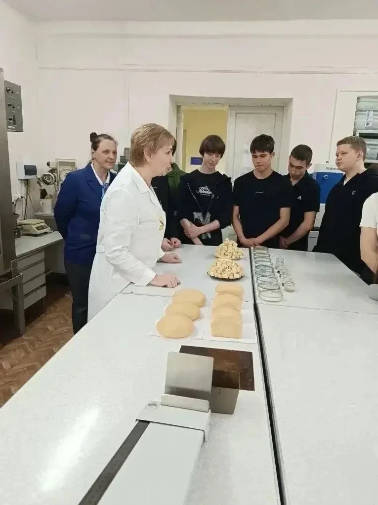 10 «Б» класс совместно с Территориальным центром занятости населения первого уровня Труновского и Шп