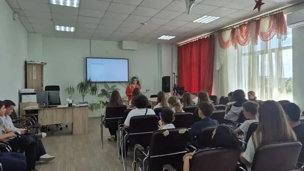 Мангушская школа №1 отметила День полярника  В честь профессионального праздника всех, кто посвятил 