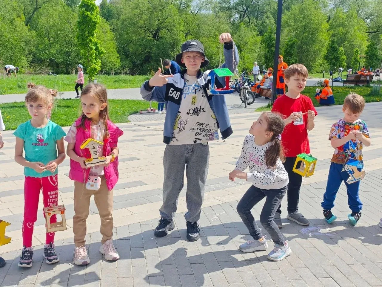 🌿 Наш чистый район Митино: праздник единения и заботы   16 мая во дворах новых домов на Муравской ул