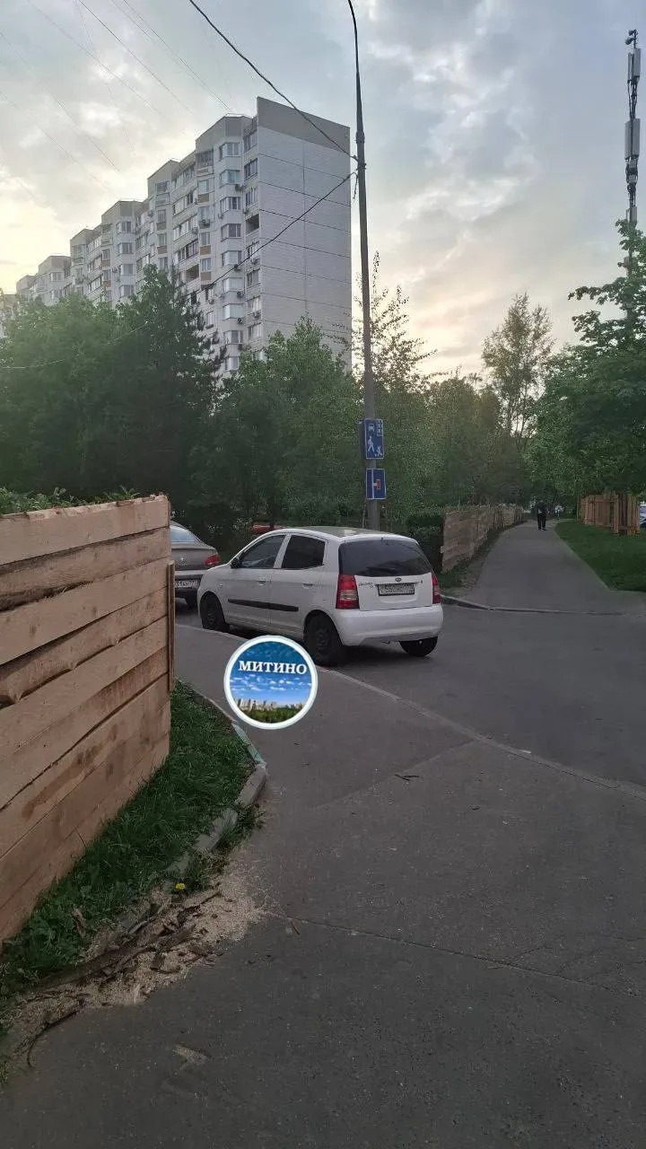 ❗️БАРЫШИХА 27 . Капитальный ремонт всего двора.   Первой снесли ДЕТСКУЮ ПЛОЩАДКУ, потом пойдут бордю