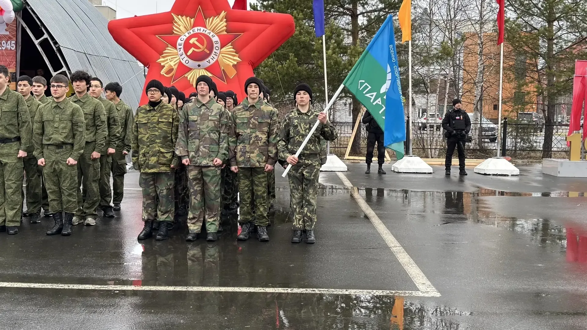 Обучающиеся нашей школы, воспитанники ВПК "Спартак" приняли участие в патриотической акции "Бессмерт