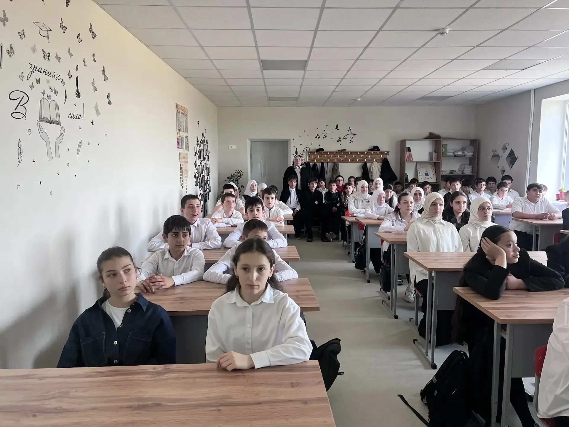 Сотрудник полиции Якубов Р.А. организовал тематическую лекцию среди учащихся 7-8кл на тему : «Админи