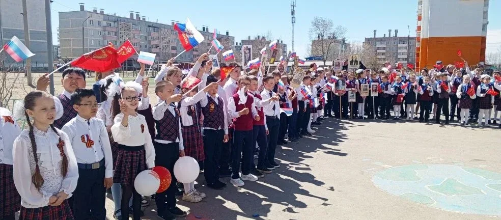 Всероссийская акция "Бессмертный полк: Герои рядом с нами".  8 мая в школе №30 состоялись торжествен